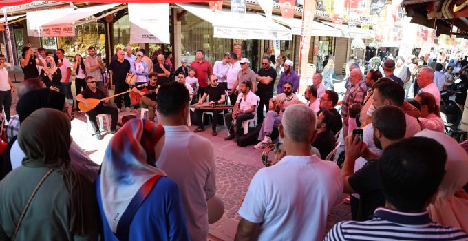 BAŞKAN ALTAY TÜM KONYALILARI TARİHİ BEDESTEN ALIŞVERİŞ GÜNLERİ’NE DAVET ETTİ
