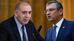 Gürsel Tekin CHP’den ihraç edildi