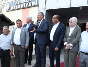 Mertcan, AK Parti’ye Katılımının Ardından Emirgazi’de Vatandaşlarla Buluştu