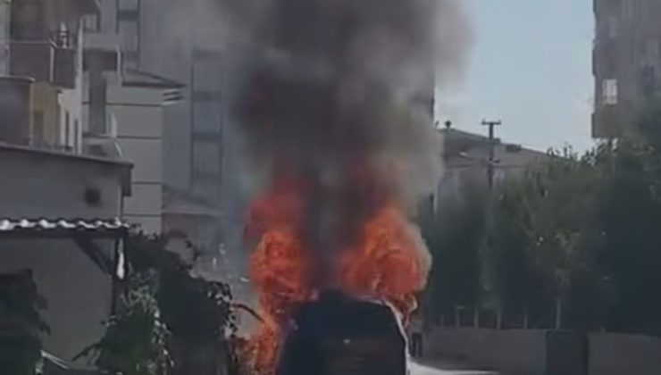 Ereğli’de ticari araç yandı