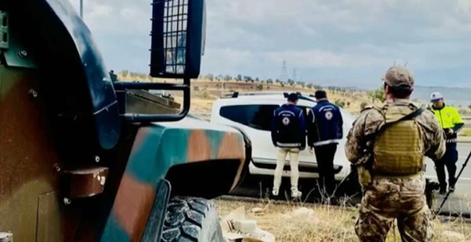 ”Yurt Genelindeki Denetimlerde 169 Göçmen Kaçakçısı Yakalandı”