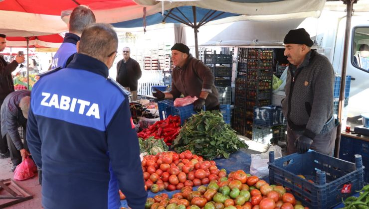 Zabıta Ekipleri, Pazar Yerlerinde Ölçü ve Tartı Denetimlerini Rutin Olarak Gerçekleştiriyor