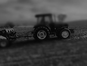 Ereğli’de Traktörün Altında Kalan Kadın Hayatını Kaybetti