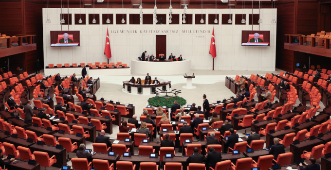 En Düşük Emekli Aylığının Artırılmasını da İçeren Kanun Teklifi TBMM Genel Kurulunda