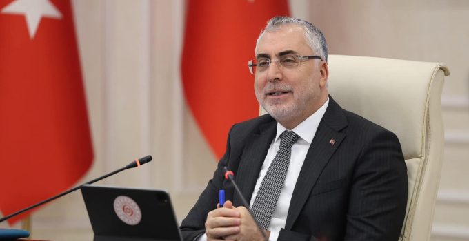 Emeklilerin Zam Farkları ve Ek Ödemelerinin Yatacağı Tarih Belli Oldu