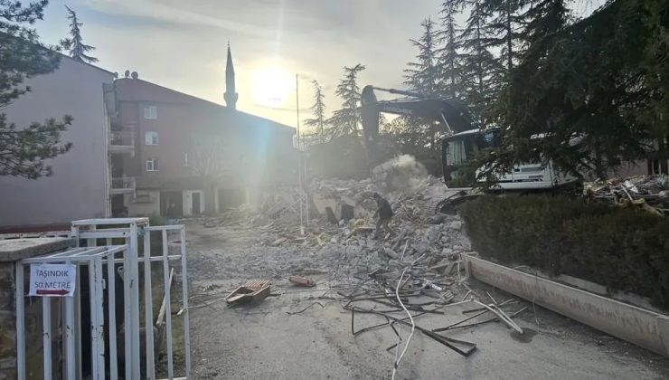 Ereğli 1. Nolu Sağlık Ocağı Yıkımına Başlandı