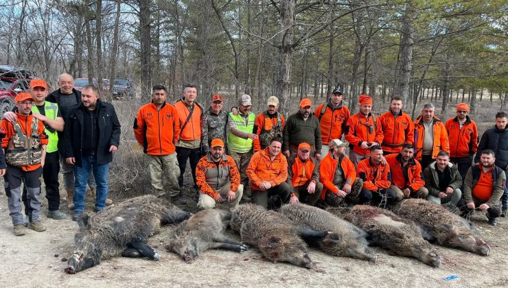 Karapınar’da Domuz Zararlısına Karşı Sürek Avı Düzenlendi