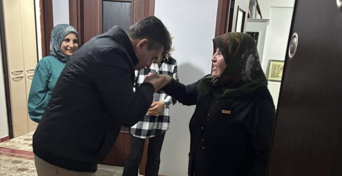 Kaymakam Eren Şehit Ailesi ile İftar Sofrasında Buluştu