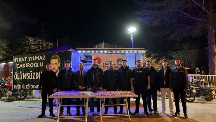 Ülkü Ocaklarından Uğurlu Cami Önünde Lokma İkramı Programı