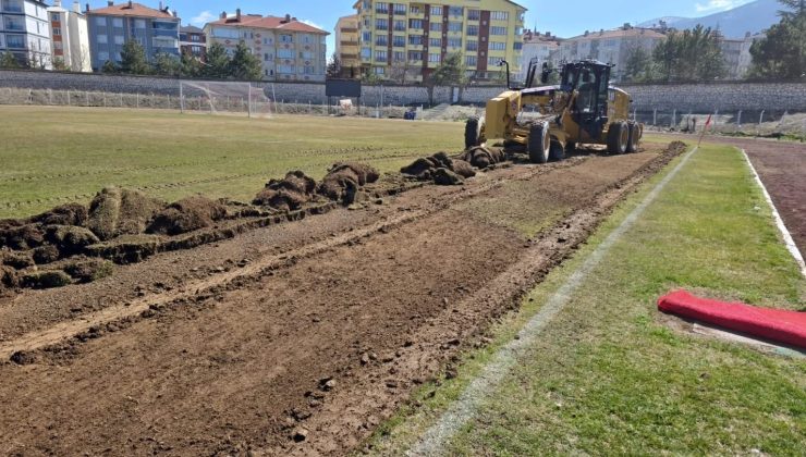 Nasreddin Hoca Stadyumu Sentetik Sahaya Dönüştürülüyor