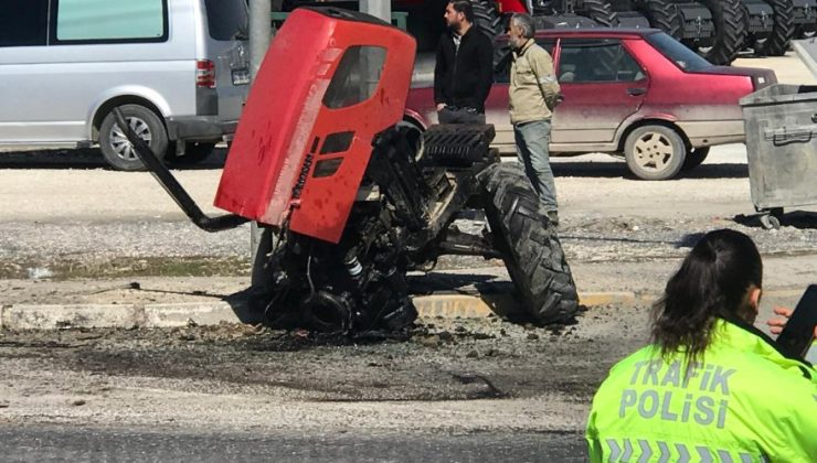 Tır’ın Çarptığı Traktör İkiye Bölündü