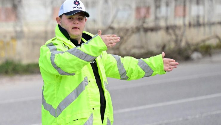 Down Sendromlu Fırat’ın Polis Olma Hayali Gerçek Oldu