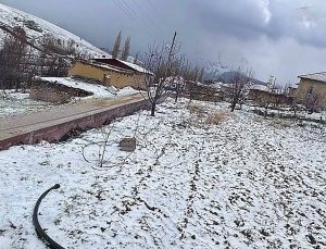 Halkapınar’da kar yağışı etkili oldu