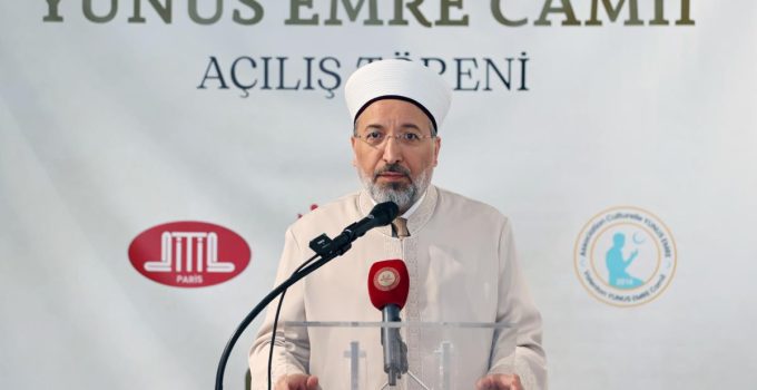 “Peygamberimizin ahlakının nesillerimize aktarılması adına gayret göstermemiz gerekiyor”