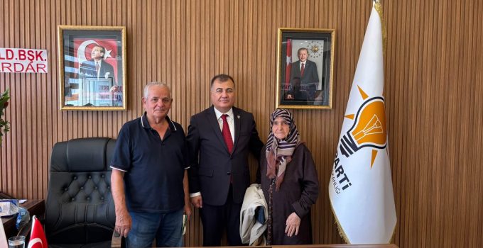 AK PARTİ EREĞLİ İLÇE BAŞKANI AHMET ÖZDOĞAN TEBRİKLERİ KABUL EDİYOR