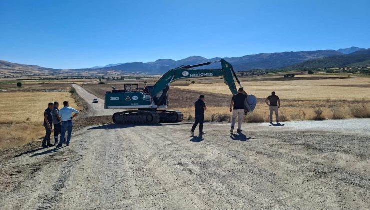 Halkapınar’da Ulaşım İçin Yol Çalışmaları Sürüyor