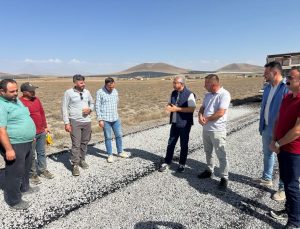 Kutören-Obruk Yolunda Asfalt Mesaisi Sürüyor